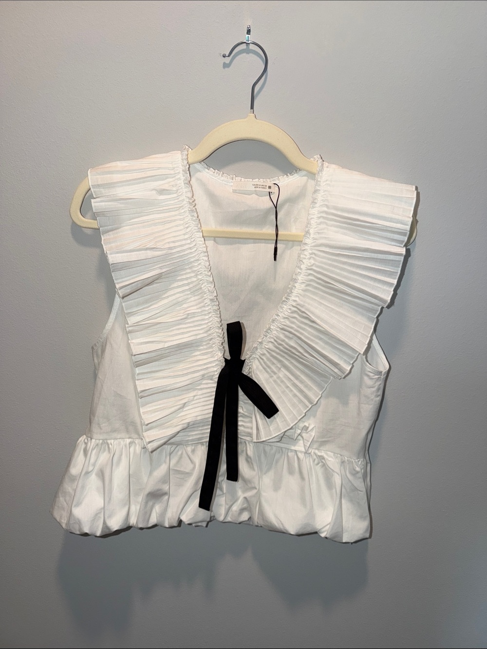 Zara White Pleated Ruffle Sleeveless Top with Black Tie